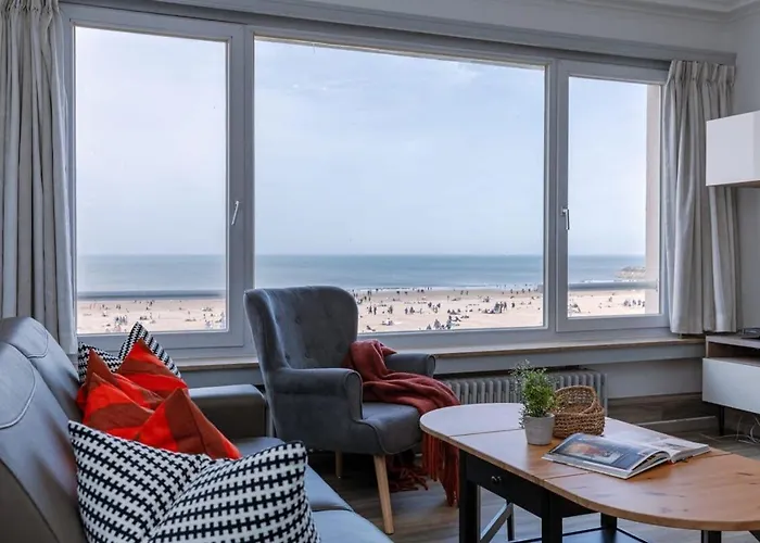 Huswell - Brand New Apartment With A View