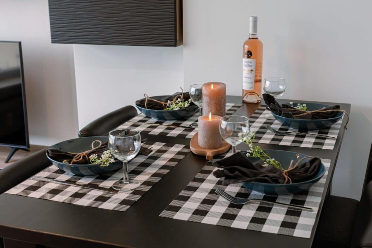 Huswell - Brand New With A View Apartment